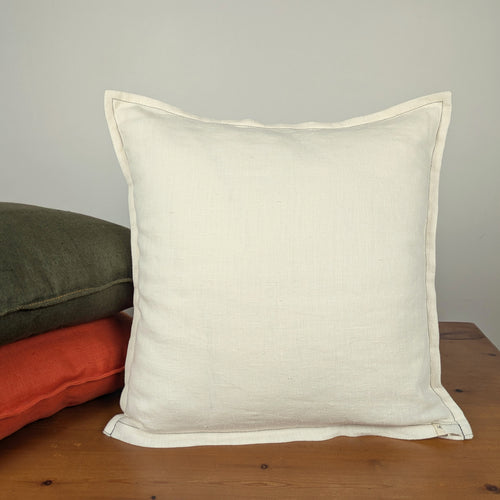Housse de coussin en lin français écru 45x45 cm, surpiqûre kaki - Mokiko