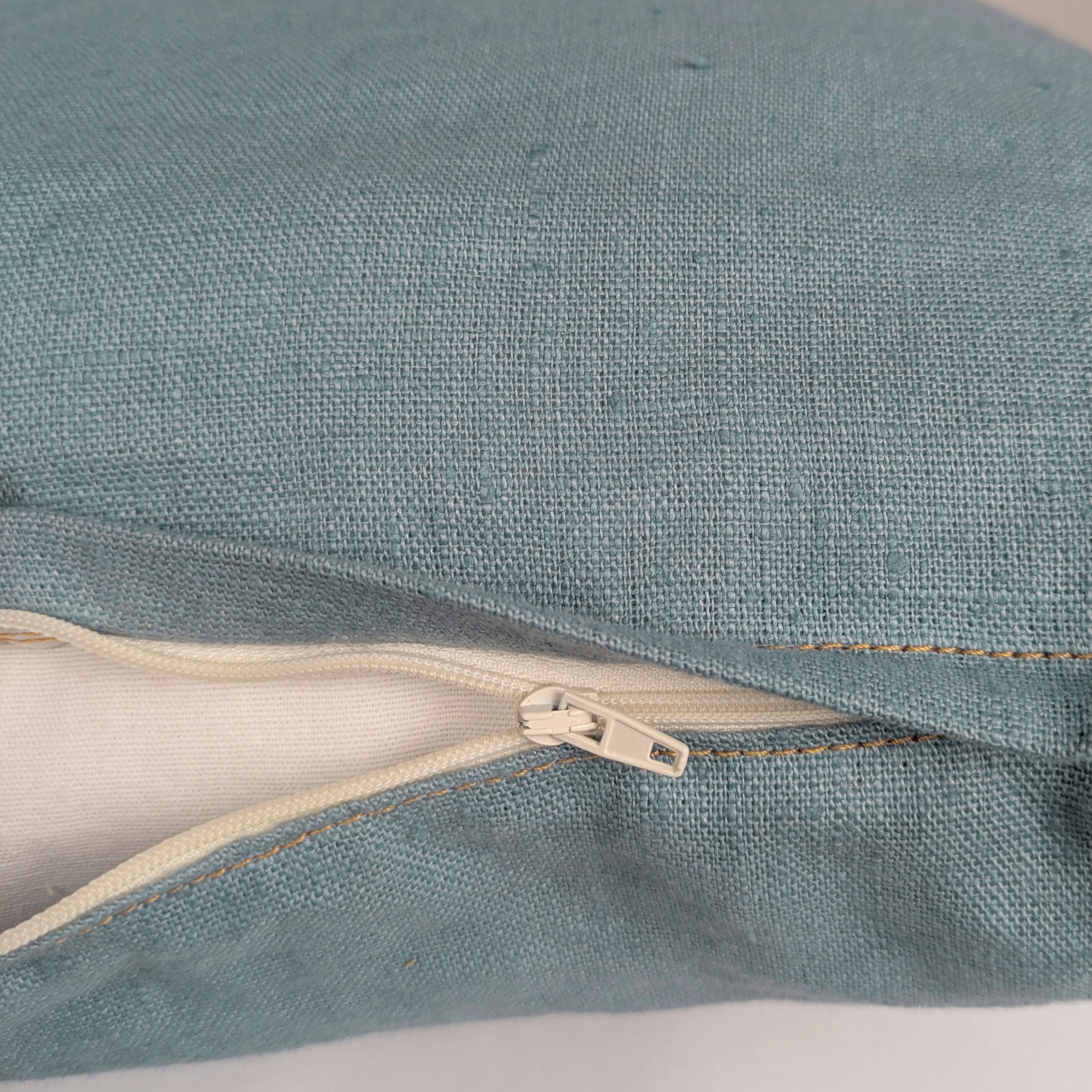 Fermeture éclair invisible housse de coussin en lin bleu — Mokiko