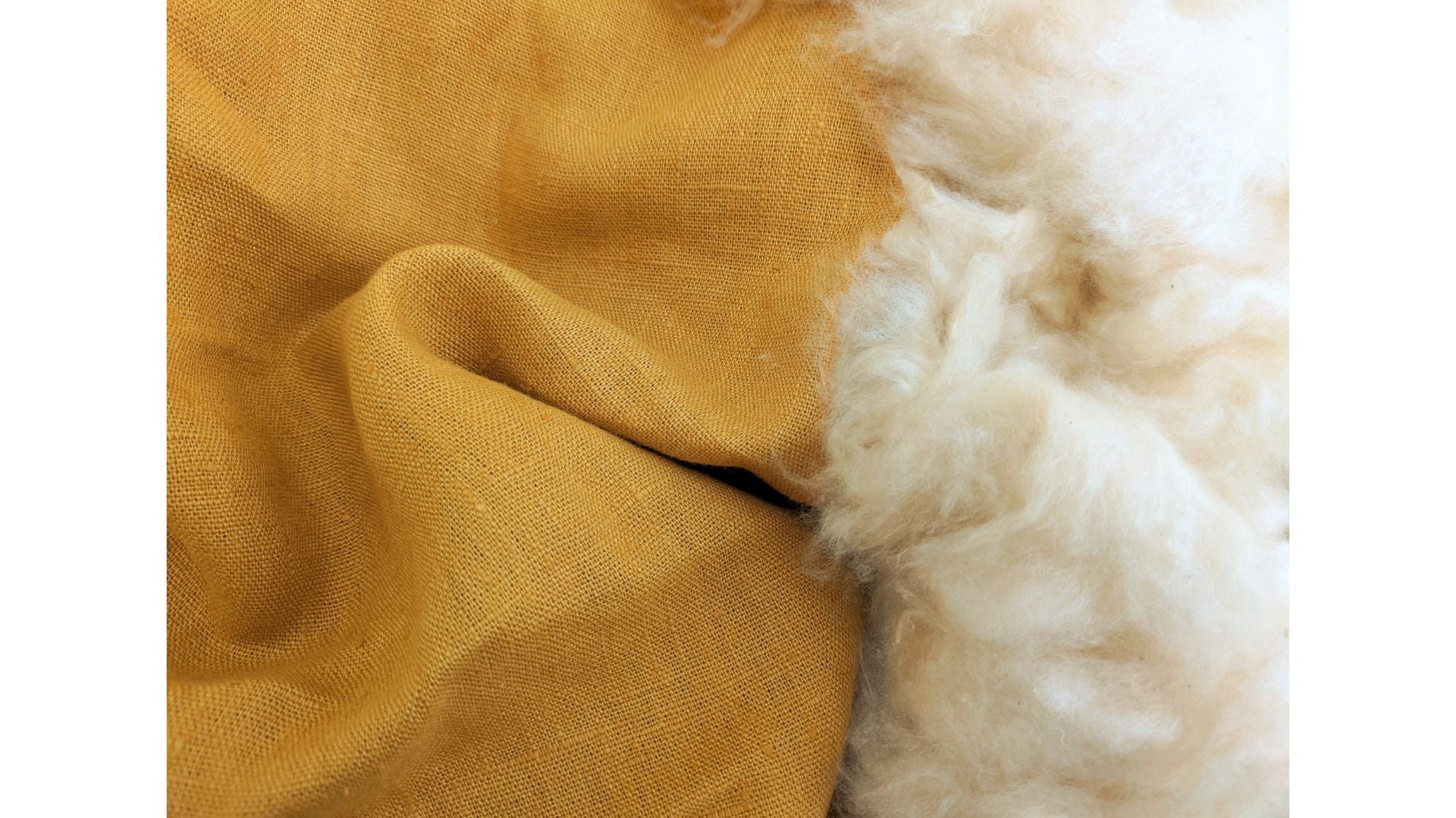 lin français moutarde et kapok, matières naturelles de la collection Mokiko